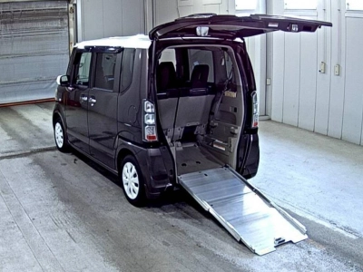 HONDA N BOX +