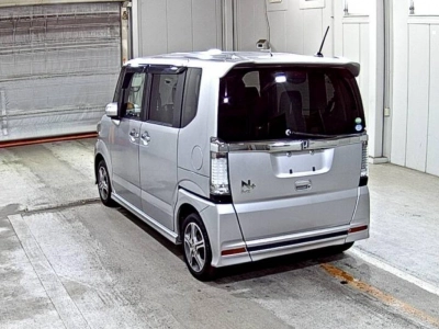 HONDA N BOX +