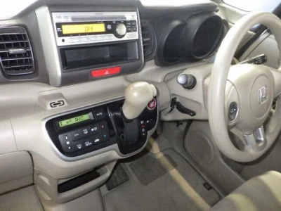 HONDA N BOX +