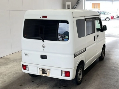 NISSAN CLIPPER VAN