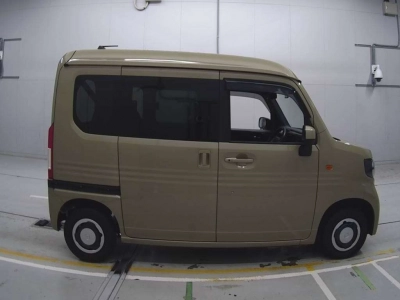 HONDA N-VAN