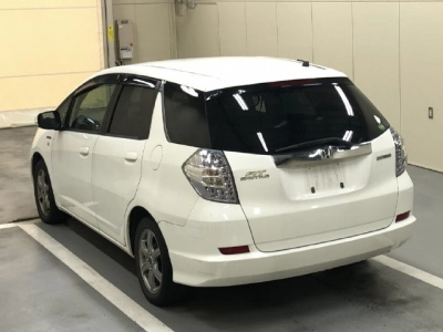 HONDA FIT SHUTTLE HYBRID