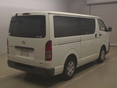 TOYOTA REGIUS VAN