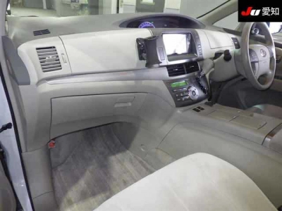 TOYOTA ESTIMA HYBRID