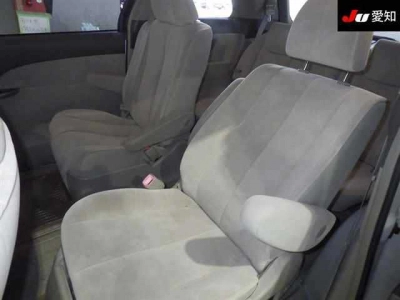 TOYOTA ESTIMA HYBRID