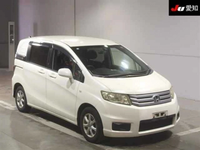 HONDA FREED SPIKE