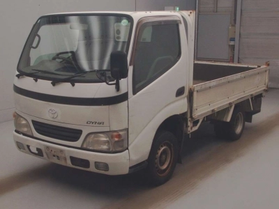 TOYOTA DYNA TRUCK