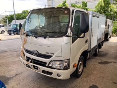 TOYOTA DYNA TRUCK