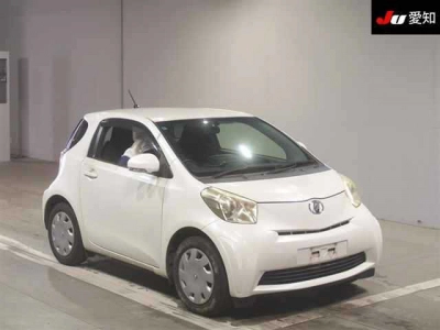 TOYOTA IQ