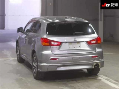 MITSUBISHI RVR