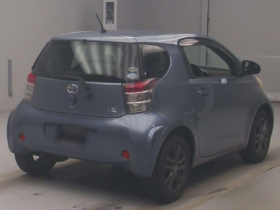 TOYOTA IQ