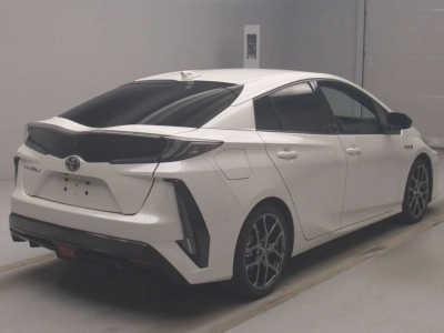 TOYOTA PRIUS PHV