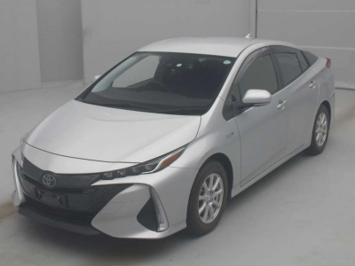 TOYOTA PRIUS PHV