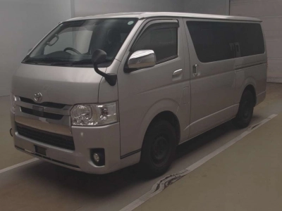 TOYOTA REGIUS VAN