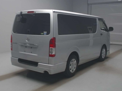 TOYOTA REGIUS VAN