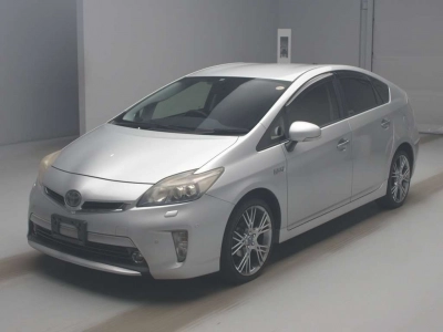 TOYOTA PRIUS PHV