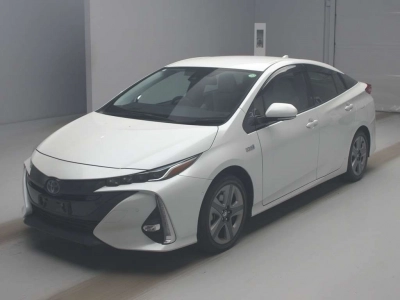 TOYOTA PRIUS PHV