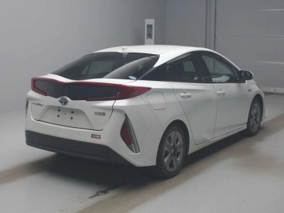 TOYOTA PRIUS PHV