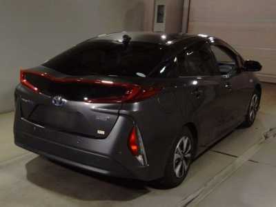TOYOTA PRIUS PHV
