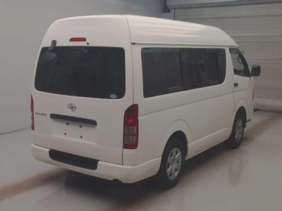 TOYOTA REGIUS VAN