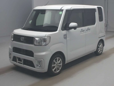 TOYOTA PIXIS MEGA