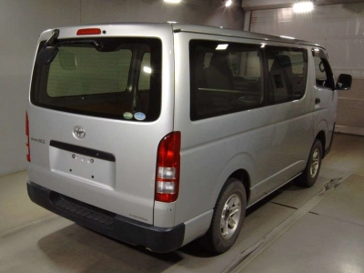 TOYOTA REGIUS VAN