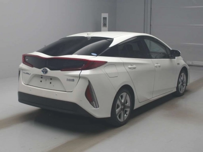 TOYOTA PRIUS PHV
