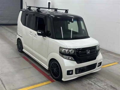 HONDA N BOX CUSTOM