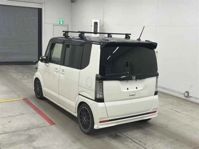 HONDA N BOX CUSTOM