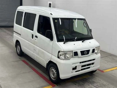 NISSAN CLIPPER VAN