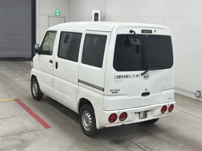 NISSAN CLIPPER VAN