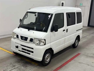 NISSAN CLIPPER VAN