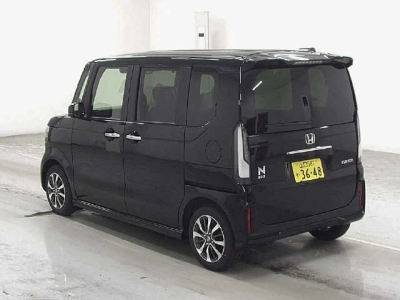 HONDA N BOX CUSTOM