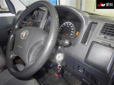 TOYOTA TOWN ACE VAN