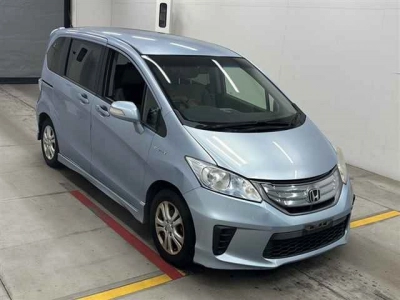 HONDA FREED HYBRID