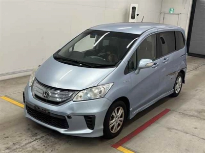 HONDA FREED HYBRID