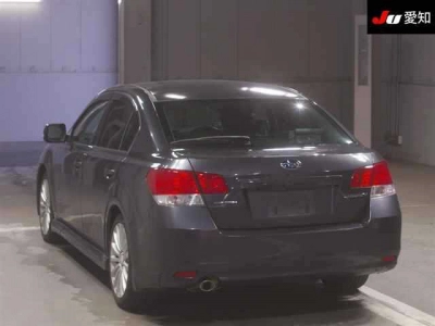 SUBARU LEGACY B4