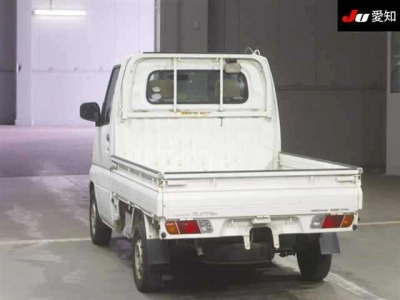 NISSAN CLIPPER TRUCK