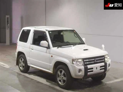 MITSUBISHI PAJERO MINI