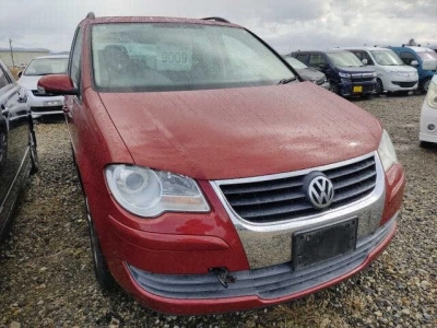 VOLKSWAGEN GOLF TOURAN