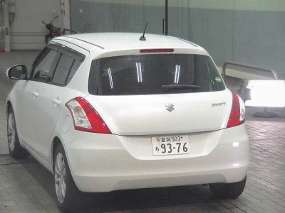 SUZUKI SWIFT