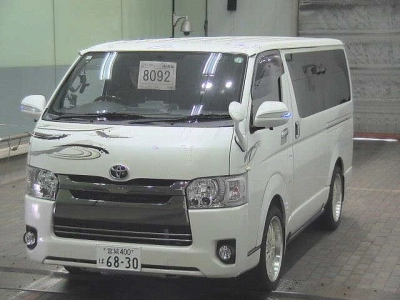 TOYOTA HIACE VAN