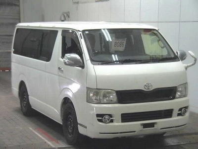 TOYOTA HIACE VAN