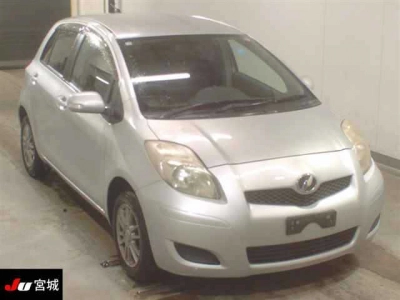 TOYOTA VITZ