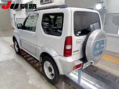 SUZUKI JIMNY SIERRA