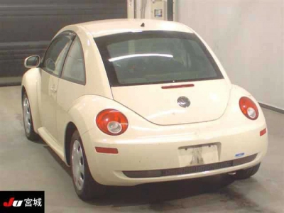 VOLKSWAGEN NEW BEETLE