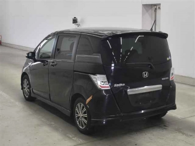HONDA FREED SPIKE HYBRID