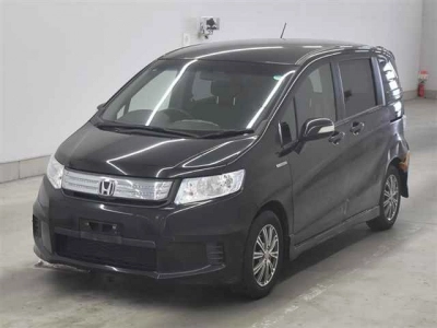HONDA FREED SPIKE HYBRID