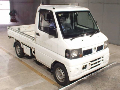 NISSAN CLIPPER