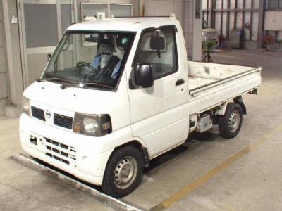 NISSAN CLIPPER